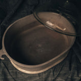 Inside view of the Cast Aluminum Roaster with glass lid