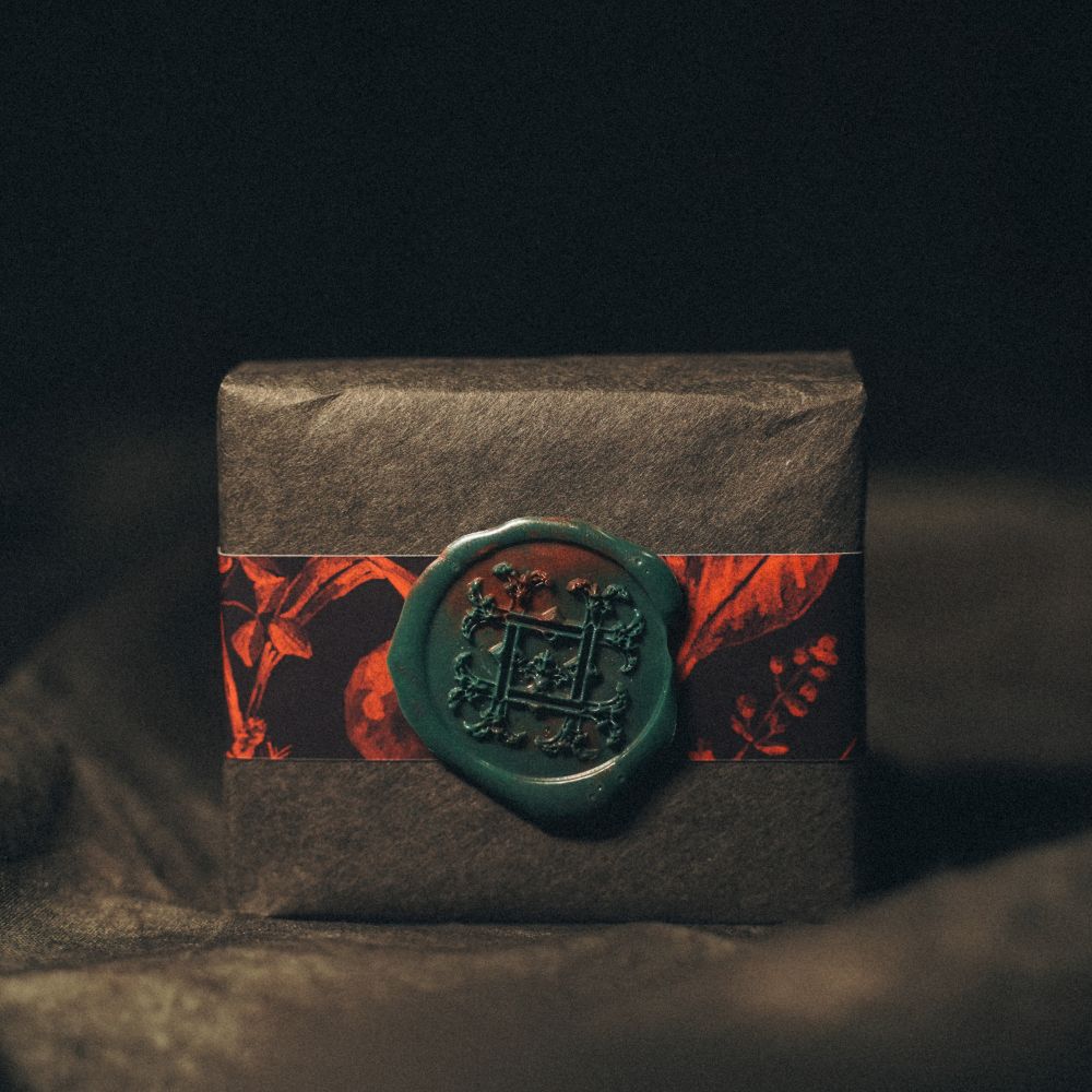 Season's Greetings soap with nostalgic holiday scent and seasonal coziness.